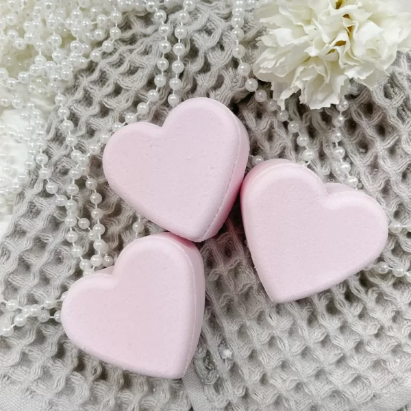 Sweet Pea Bouquet Heart Bath Bomb